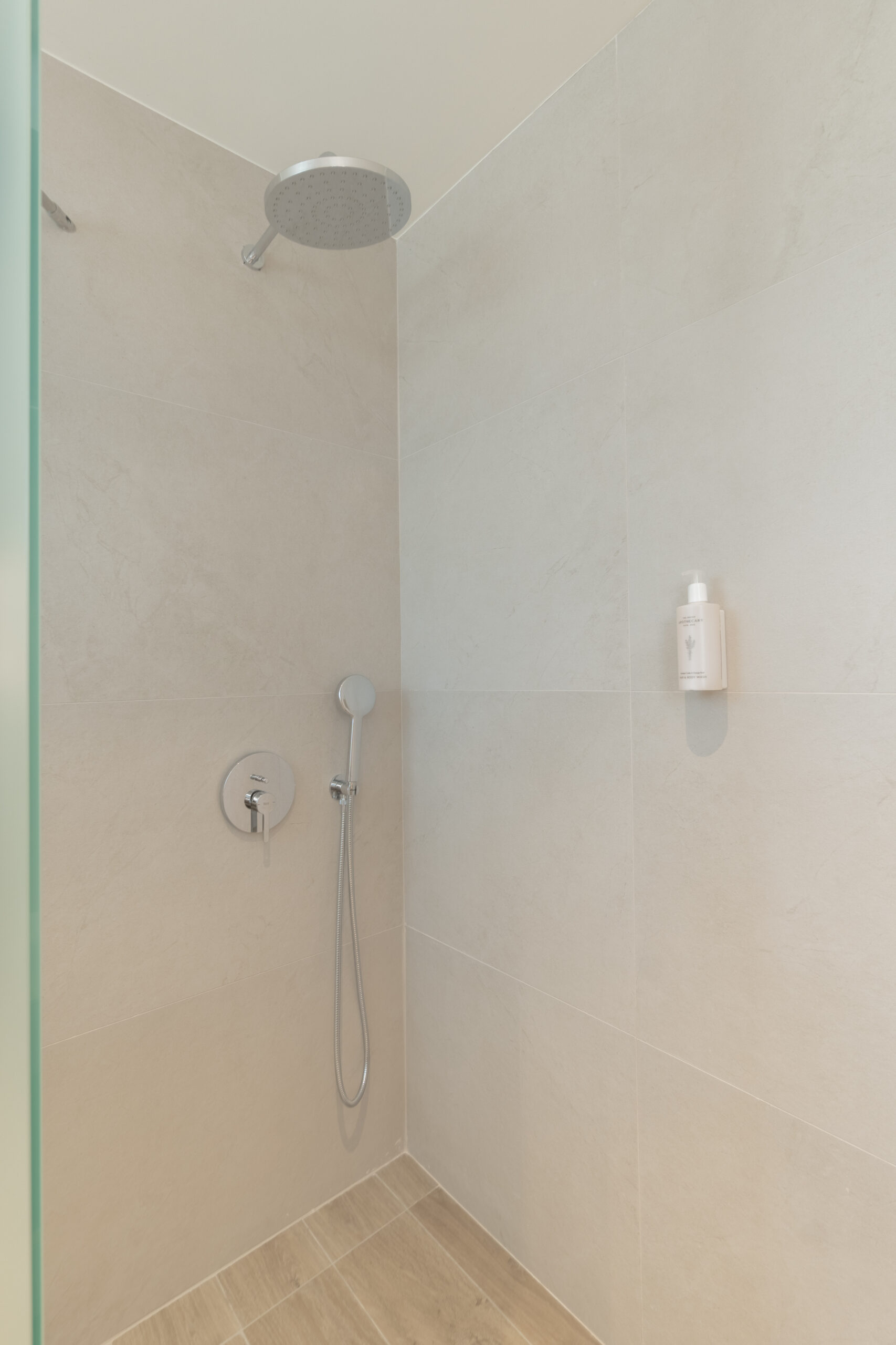 Tiara Holidays - Alora Luxury Suites - Suite with Pool-Mountain View tus kabina